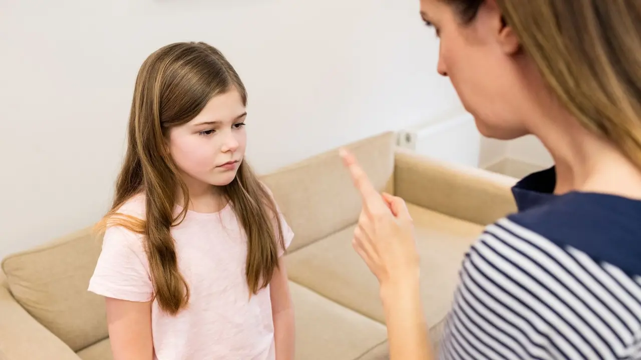 6 Tips Menghadapi Anak yang Kritis dengan Bijak (photo by freepik)
