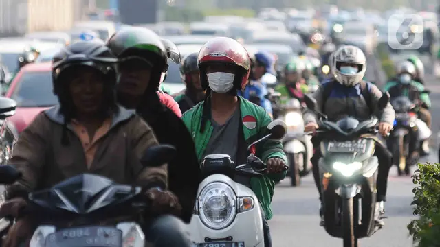 Imbauan Bagi Warga untuk Bermasker Saat Beraktivitas di Luar Ruangan