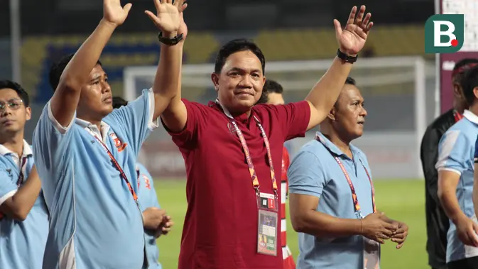    Achsanul Qosasi Kembali ke Sepak Bola? Madura United Buka Suara Soal AFC Challenge League!   Drama di Balik Layar Madura United: Achsanul Qosasi dan Ambisi di AFC Challenge League   Kontroversi Achsanul Qosasi: Madura United Terlibat dalam AFC Challenge League?   Madura United Gandeng 'Sosok Kont Feature image