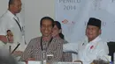 Minggu (01/06/14) Jokowi dan Prabowo bertemu di Gedung KPU untuk mengambil nomor yang akan digunakan pada Pilpres 2014 (Liputan6.com/Herman Zakharia)
