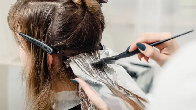 Cara Rambut Tidak Mengembang: 15 Tips Perawatan Mudah yang Bisa Dilakukan di Rumah