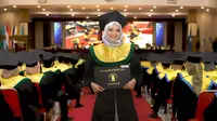 Calista Felicia Ghaydaqila dinyatakan sebagai lulusan termuda dari Jurusan Kedokteran Fakultas Kedokteran Universitas Brawijaya (FK UB) di usia 18 tahun (Istimewa)