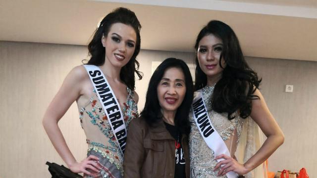 Esther D, Ibu dari Desainer asal Jatim Diana M Putri (Foto: Dok Istimewa)