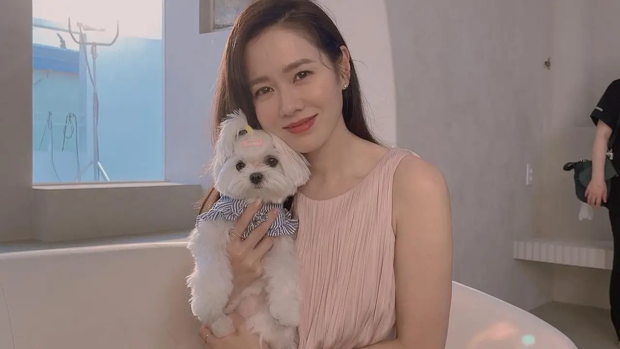 3 Rahasia Kecantikan Son Ye Jin yang Membuatnya Terlihat Makin Menawan dan Awet Muda di Usia 40 Tahun
