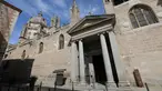 Foto yang diabadikan pada 22 September 2020 ini memperlihatkan ruang kosong di luar sebuah gereja di kota tua Toledo, Spanyol. Pariwisata di Toledo terdampak keras oleh pandemi COVID-19. (Xinhua/Meng Dingbo)