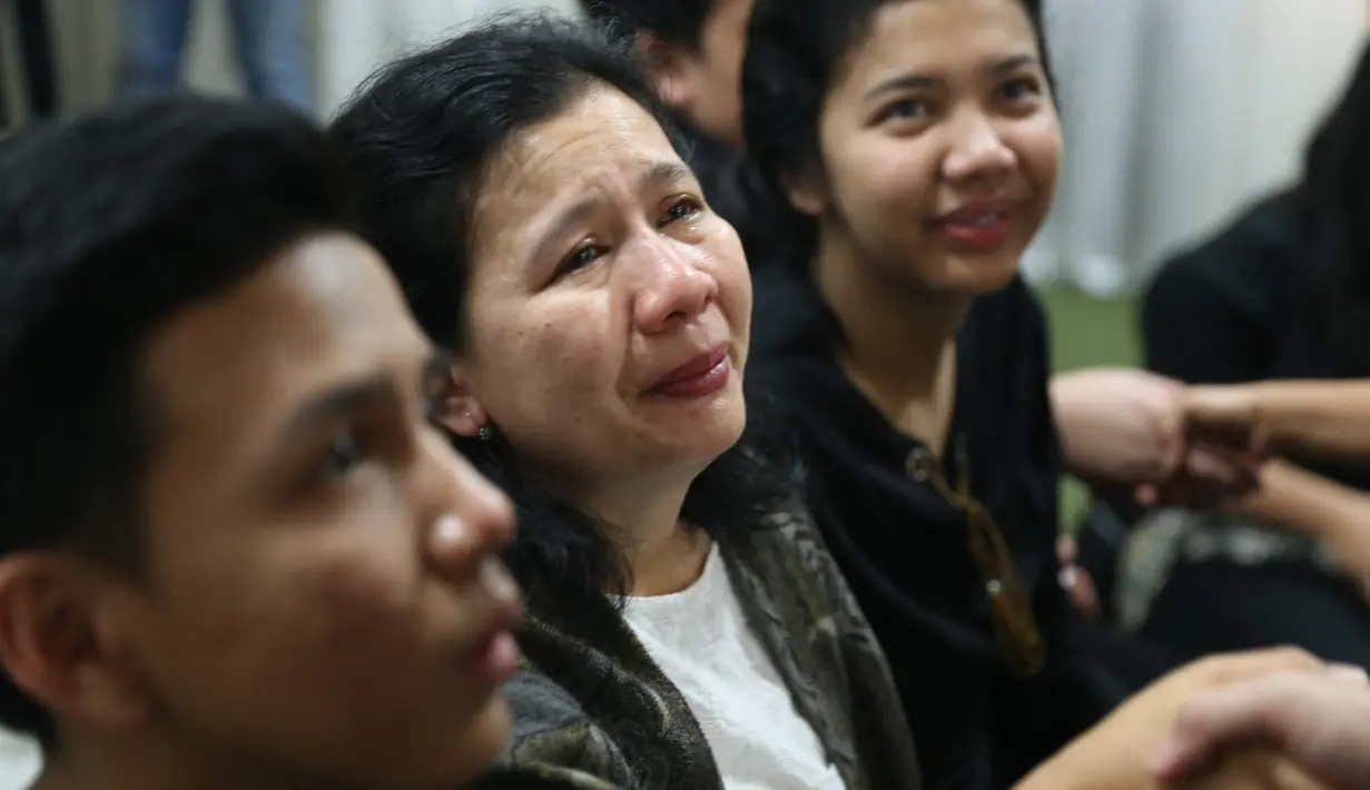 Pemain film Malaikat Bayangan itu berpesan agar ibu dan anaknya tak bersedih saat dirinya berpulang. "Ia berpesan agar kita saling menjaga dan harus kuat," ujarnya. (Nurwahyunan/Bintang.com)