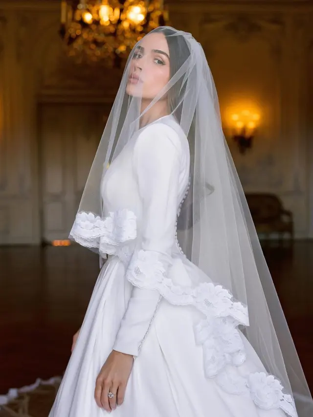 Mantan Miss Universe Olivia Culpo Menikah, Gaun Pengantin Rancangan D&G Dikritik Membosankan