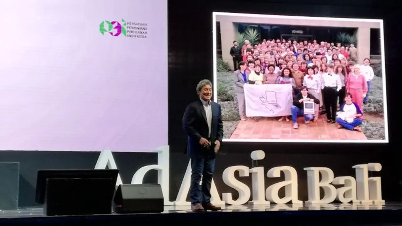Chief of Evangelist Canva Guy Kawasaki di acara AdAsia 2017 di Nusa Dua, Bali, Rabu (8/11/2017). (Zulfi/Liputan6.com)