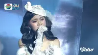 Sridevi (Prabumulih) Tampil Spektakuler Menyanyikan Lagu 'Kejora' yang Begitu Populer Dinyanyikan oleh Lesti Kejora. (Indosiar)