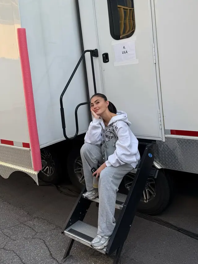 Agnez Mo Rayakan Ulang Tahun ke-39 di Lokasi Syuting. [@agnezmo]