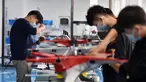Para staf merakit drone di Tianjin i-Kingtec Co., Ltd., Kota Tianjin, China, 1 Desember 2020. Kawasan Baru Binhai di Tianjin telah secara aktif menggenjot perkembangan industri drone dalam beberapa tahun terakhir dengan mendorong inovasi di kalangan perusahaan lokal. (Xinhua/Zhao Zishuo)