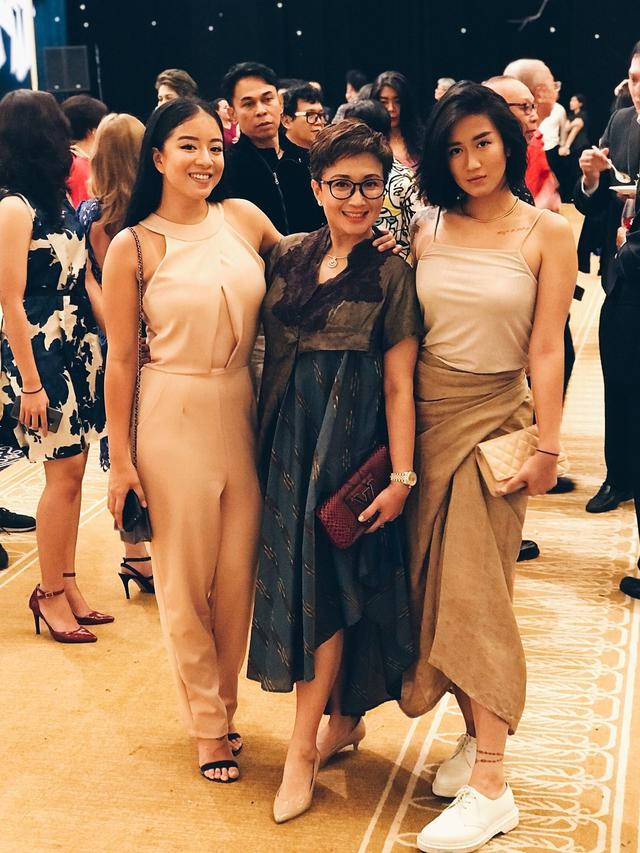 Jarang Terekspos, Ini 6 Potret Chef Renatta Moeloek dan Ibunda yang Seorang CEO