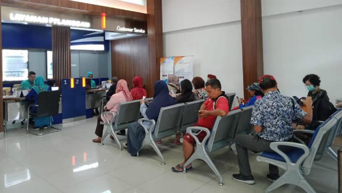 Tiket loket di PT KAI Daop 8 Surabaya. (Foto: Liputan6.com/Dian Kurniawan)