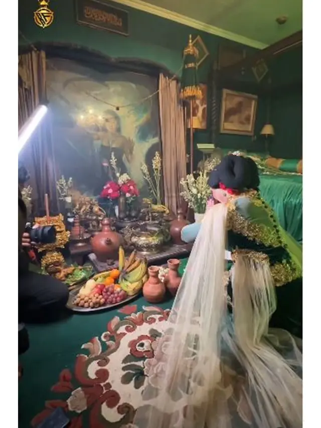 6 Potret Roro Fitria Syuting Video Klip di Kamar 308 Nyi Roro Kidul, Berbusana Hijau