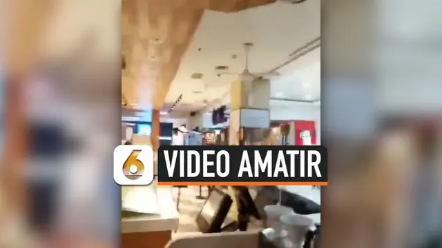 Inilah video amatir yang merekam angin kencang yang membuat panik pengunjung dan pedagang di Ambarukmo Plaza Yogyakarta. Angin kencang memorak-porandakan Ambarukmo Plaza.