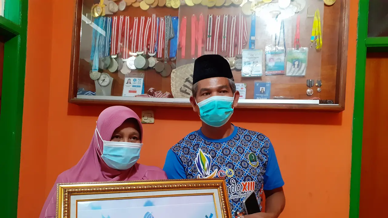 Siti Aisah dan Asep Hidayat, orang tua Windy Cantika Aisyah