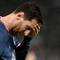 Sama seperti Neymar, Lionel Messi juga mendapatkan cemoohan itu akibat kekalahan PSG di babak 16 besar Liga Champions. Ditambah lagi La Pulga gagal mengeksekusi tendangan penalti yang membuat kekecewaan fans semakin memuncak. (AFP/Franck Fife)