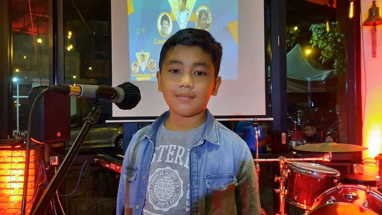 Penyanyi Avish