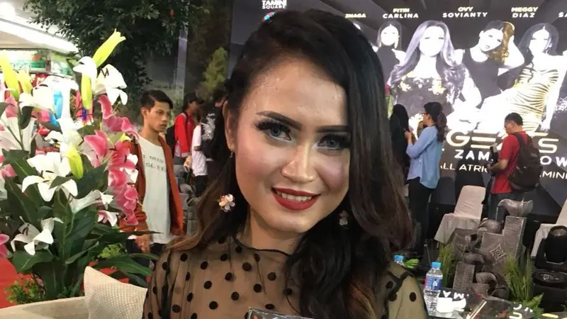 Velline Ratu Begal baru saja menelurkan single berjudul Ketagihan.