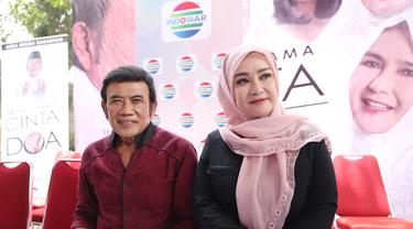 Rhoma Kembali Bertemu Pacar Lamanya Ani Di Cinta Dan Doa News Entertainment Fimela Com Rhoma irama ft yati oktavia lagu kerinduan sesi latihan 26 april 2018. rhoma kembali bertemu pacar lamanya