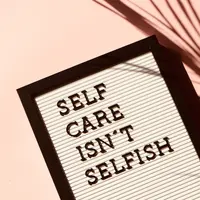 Ilustrasi Kata Kiasan Credit: pexels.com/Madison