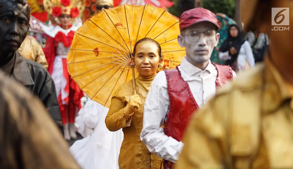 Suasana Festival Kebon Bang Jaim di Jalan Jaksa, Jakarta, Jumat (23/8/2019). Festival Kebon Bang Jaim merupakan pengganti dari Festival Jalan Jaksa yang selama ini digelar setiap tahunnya. (Liputan6.com/Immanuel Antonius)