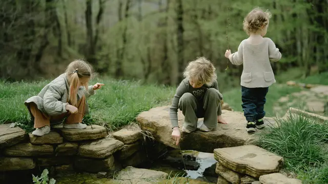 Sosialisasi Dengan Sesama dan Alam