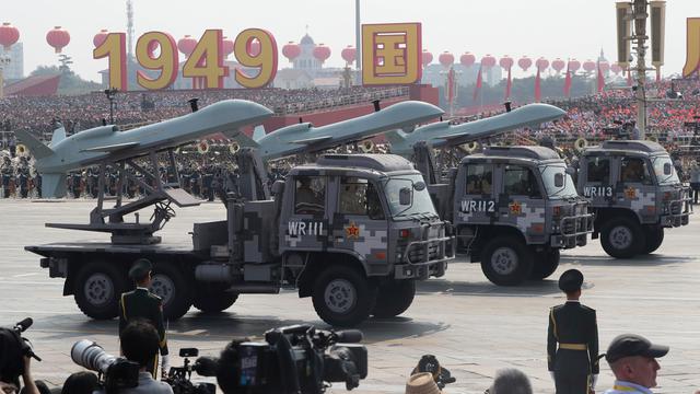 Deretan Senjata Canggih Dipamerkan pada HUT ke-70 RRC