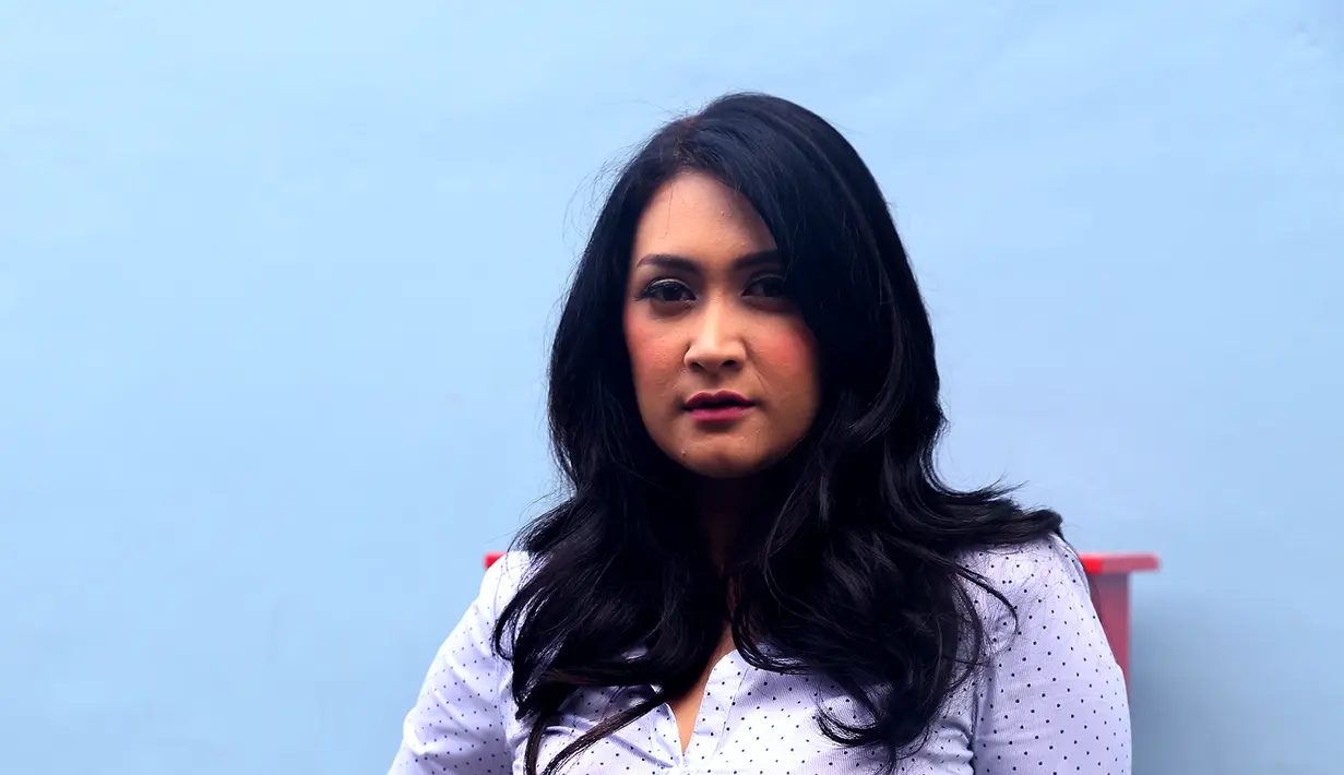 Perempuan kelahiran Magelang 35 tahun silam itu tidak ingin anaknya mengikuti jejaknya menjadi artis. (Andy Masela/Bintang.com)