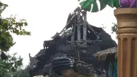 Patung Kingkong di Jatim Park rusak akibat gempa yang menguncang Malang. (foto: Istimewa).