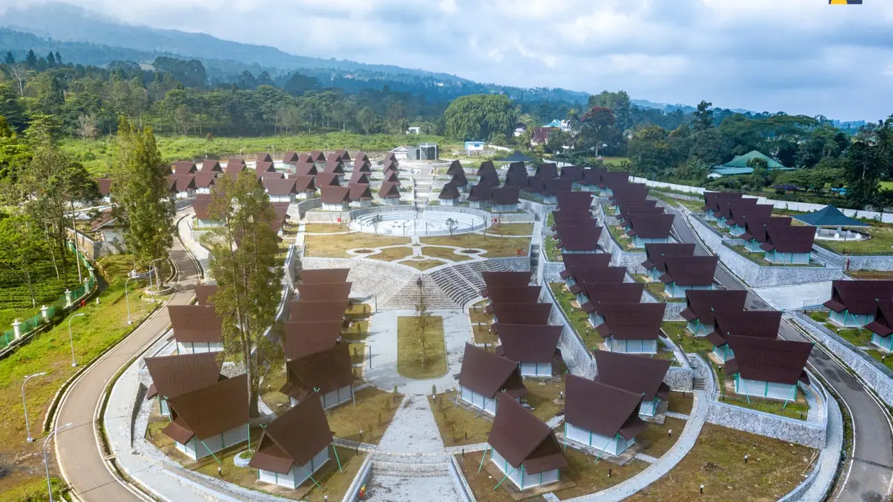 Kementerian Pekerjaan Umum dan Perumahan Rakyat (PUPR) telah merampungkan pembangunan Rest Area Gunung Mas Puncak