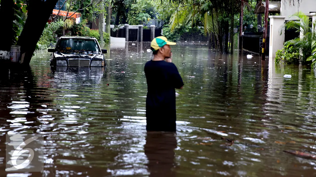 20161111-Banjir-Jakarta-JT1