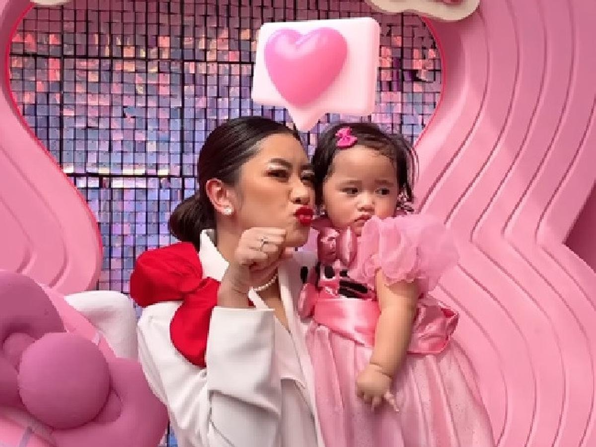 Opam bilan dushda porno