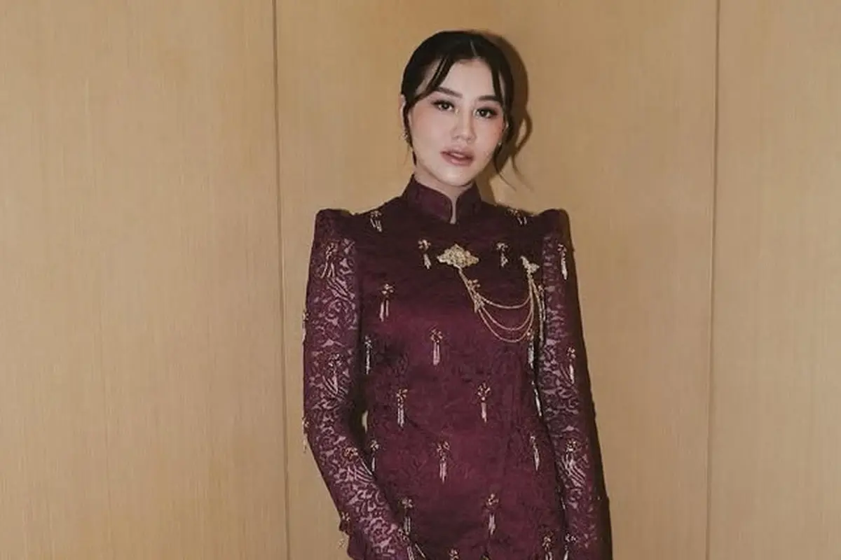 Baby Bump Jadi Sorotan, Potret Serasi Aaliyah Massaid dan Thariq Halilintar Jadi Pengiring Pengantin