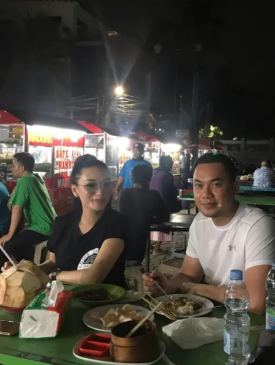 Zaskia Gotik dan Sirajuddin Mahmud (Instagram/sirajuddinmahmudsabang)