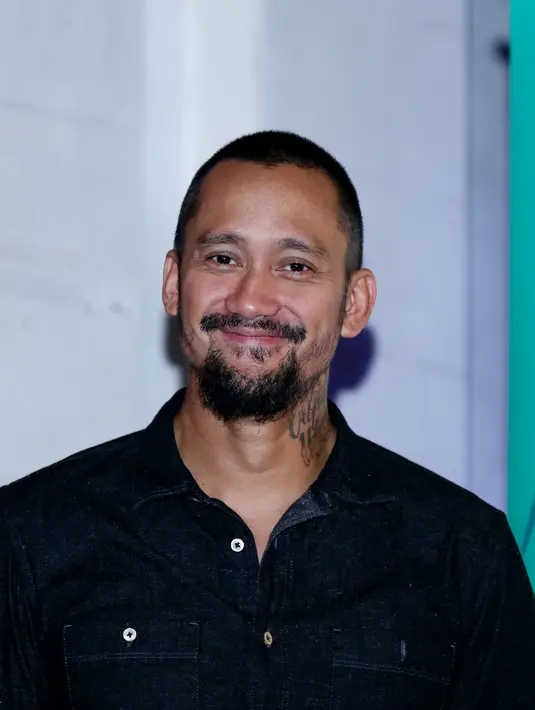 Pria bertato ini berharap di film yang juga sebagai reuni persahabatan seluruh personil 'eks' Ekstravaganza yang sudah berumur 10 tahun ini bisa berjalan sukses. (Nurwahyunan/Bintang.com)