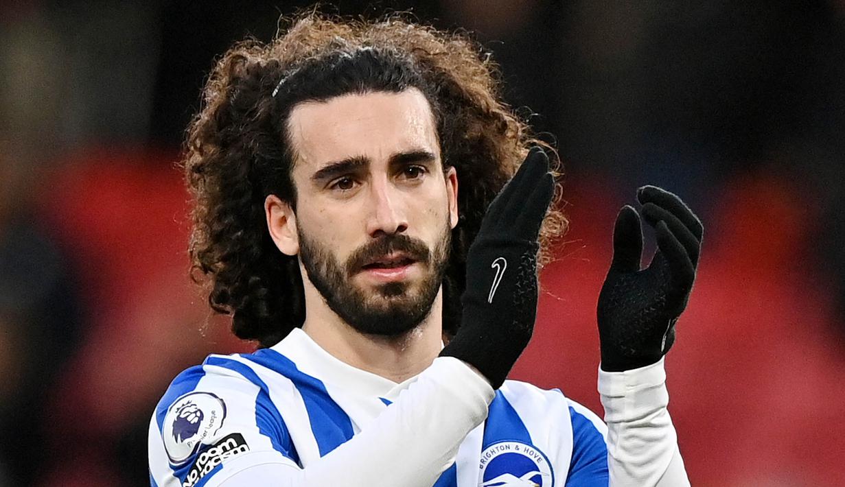 Marc Cucurella yang baru bergabung bersama Chelsea menempati posisi teratas sebagai bek kiri termahal di dunia. The Blues harus rela mengeluarkan dana besar hingga 65,3 juta euro untuk menebus sang pemain dari Brighton and Hove Albion. (AFP/Glyn Kirk)