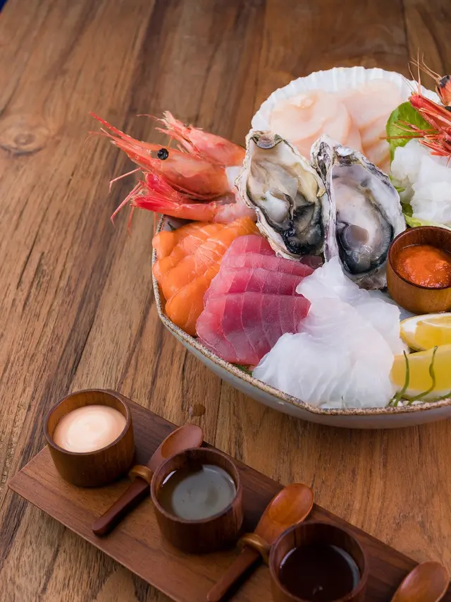 BONITO Fish Bar by MAURI