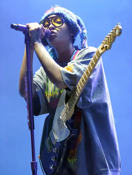Willow tampil pada hari ketiga Festival Musik Lollapalooza di Grant Park, Chicago, Amerika Serikat, 30 Juli 2022. Hampir 100 ribu orang dari seluruh dunia datang ke Festival Musik Lollapalooza 2022 yang menjadi salah satu festival musik terbesar di Amerika Serikat. (Photo by Rob Grabowski/Invision/AP)
