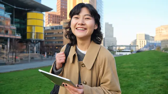 wanita september tahan banting