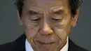 Ekspresi Presiden Toshiba Hisao Tanaka saat konferensi pers pengunduran dirinya di Tokyo, Selasa (21/7/2015). Tim peneliti menemukan penyimpangan pencatatan keuntungan perusahaan yang dilakukan Tanaka dari tahun 2008. (Reuters/Thomas Peter)