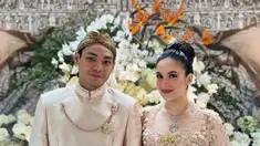 Chelsea Islan resmi dilamar sang kekasih hari ini. Intip potretnya yang tampil anggun berkebaya. (Instagram/jusuf_long).