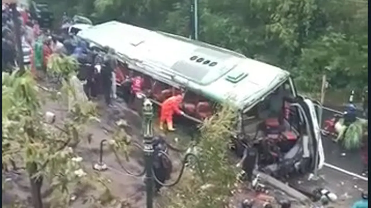Kecelakan Bus Wisata