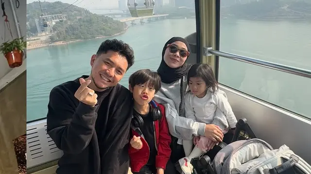 Momen Ananda Omesh dan Dian Ayu Lestari Ajak Anak Liburan ke Hongkong. (instagram/omeshomesh, instagram/dianayulestari)
