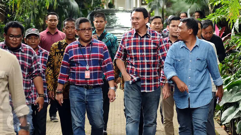 Usai Temui Megawati, Ahok Sambangi Pendukungnya di Kebagusan-Jakarta- Helmi Fithriansyah-20170215-