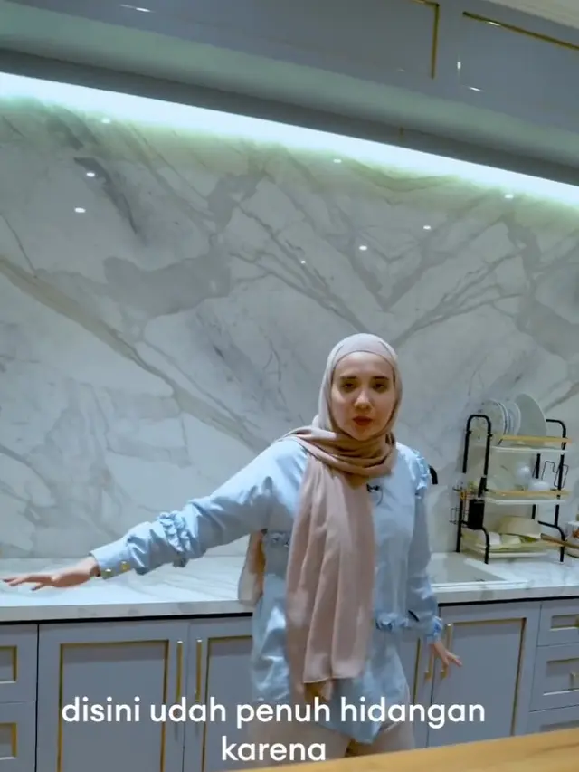 Potret Rumah Mewah  Zaskia Sungkar, Berdekorasi Elegan dengan Nuansa Putih