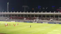Timnas Indonesia U-19 saat menjamu Timor Leste di Stadion Madya, Jakarta, Rabu (6/11/2019). (Bola.com/Zulfirdaus Harahap)