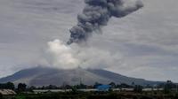 Petugas Pos Pemantau Gunung Api Sinabung, Armen Putra mengatakan, erupsi Sinabung terjadi Kamis (6/5/2021) sekitar pukul 11.19 WIB.