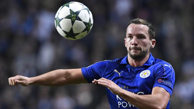 Kabar Transfer: MU Pertahankan Martial, Ozil Ingin ke Barcelona