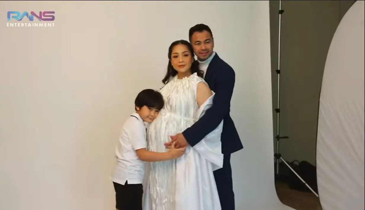 Nagita Slavina maternity shoot (Youtube/Rans Entertainment)